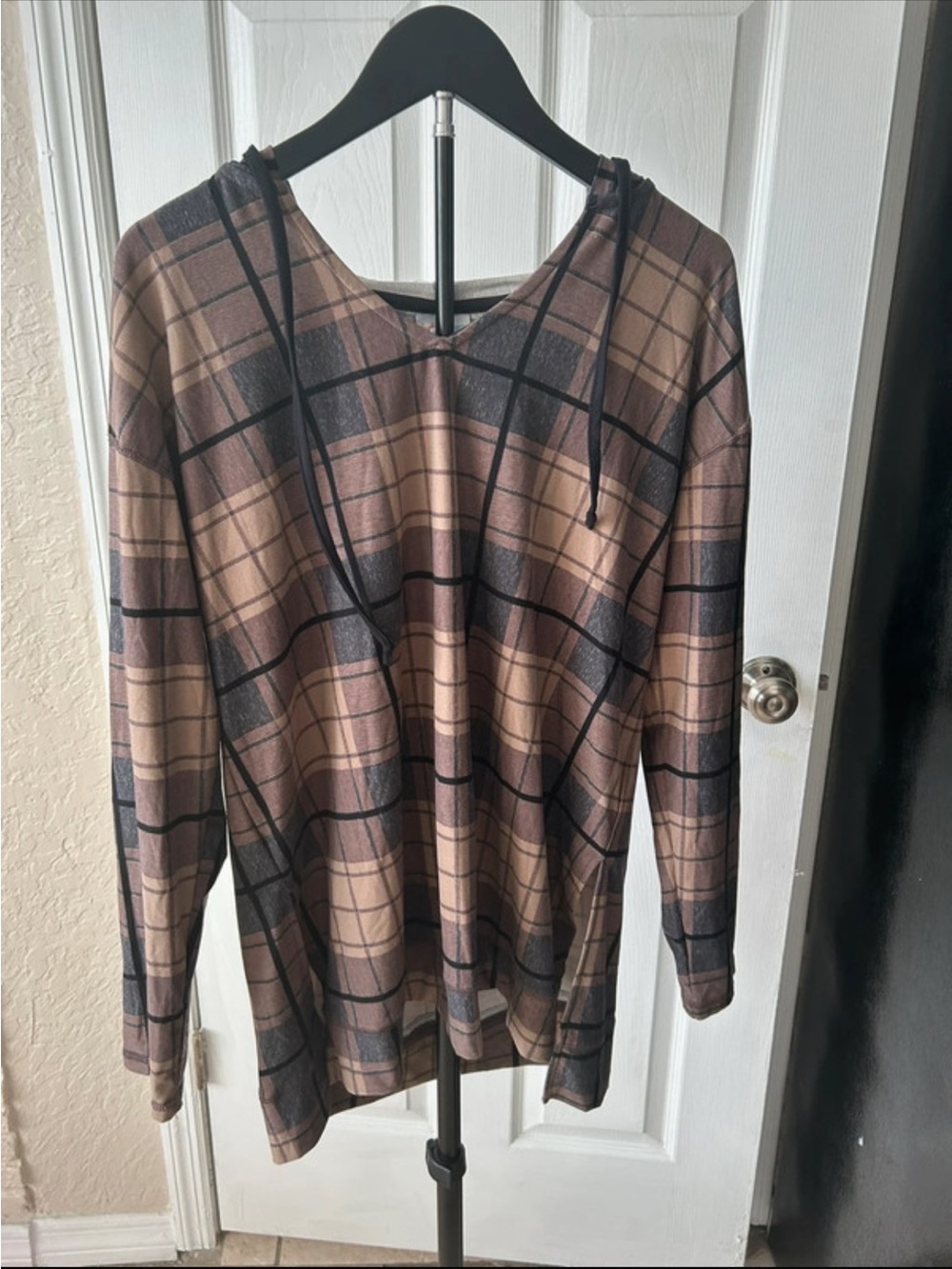 LuLaRoe Eliza Plaid V-Neck Long Sleeve Hoodie Top Tunic - Brown / Black (Size L)